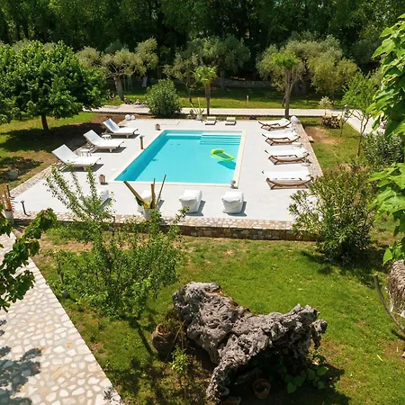 Natura Bungalows-villa Apartment