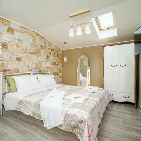 Natura Bungalows-villa Apartment